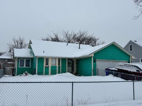 374 Rose Avenue E Saint Paul MN 55130