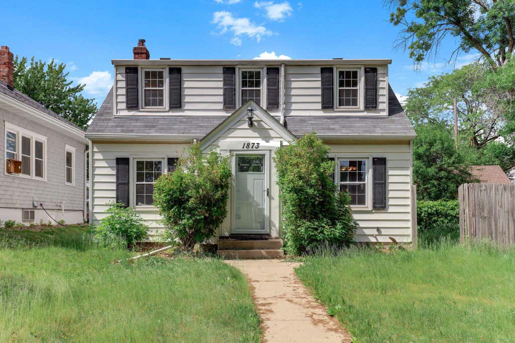 Photo of 1873 Hawthorne Avenue E, Saint Paul, MN 55119 (MLS # 7115166)