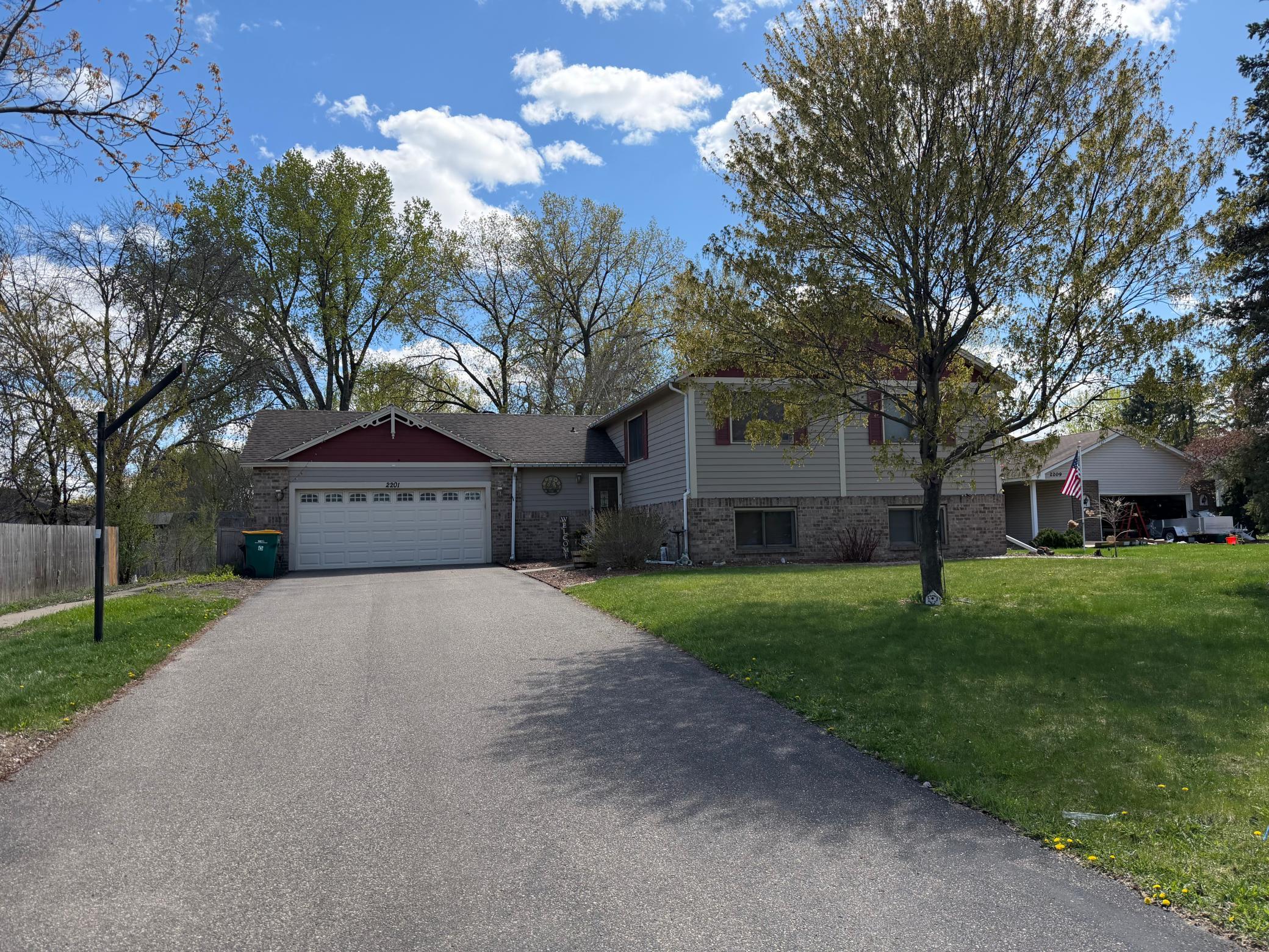 2201 84th Avenue N
