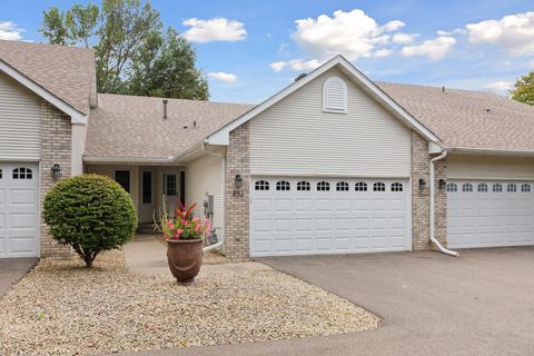 832 Wescott Square Eagan MN 55123