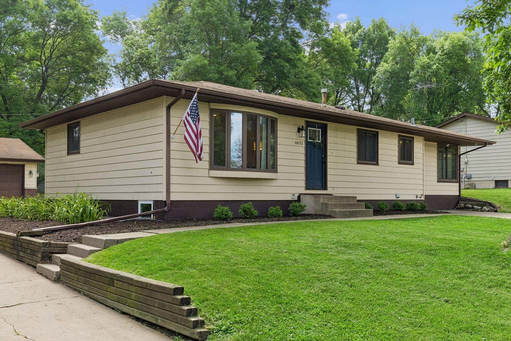 Photo of 6631 Oakwood Street, Rockford, MN 55373 (MLS # 7112569)