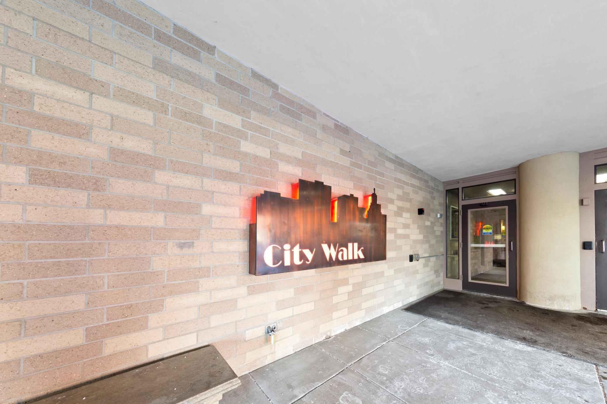 66 9th Street E 2516