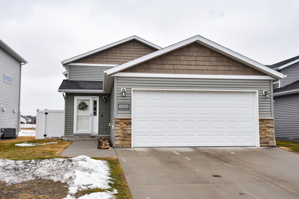 Photo of 3022 38th Avenue S, Moorhead, MN 56560 (MLS # 7030584)