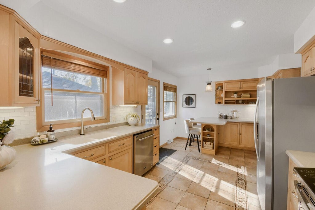 Photo of 182 Emerson Avenue W, West Saint Paul, MN 55118 (MLS # 7144670)