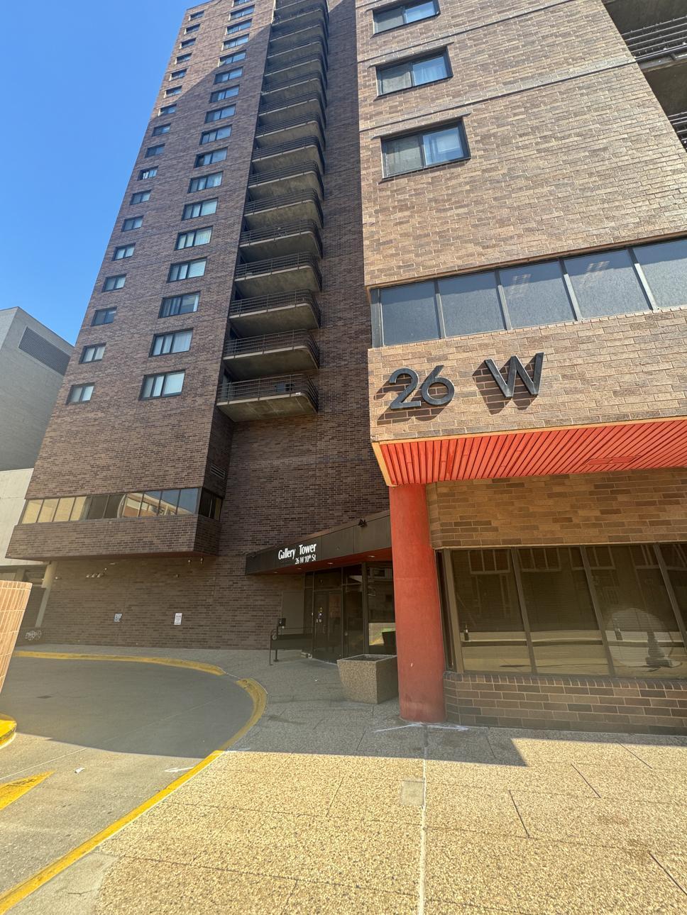 26 10th Street W 1701