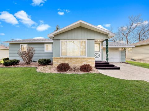 Photo of 413 S 13th Street, Montevideo, MN 56265 (MLS # 7058642)