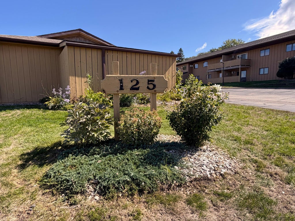 Photo of 125 Kingswood Drive #1G, Red Wing, MN 55066 (MLS # 7151719)