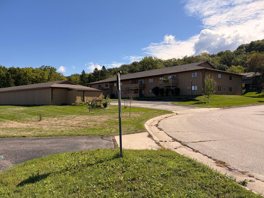 Photo of 125 Kingswood Drive #1G, Red Wing, MN 55066 (MLS # 7151719)