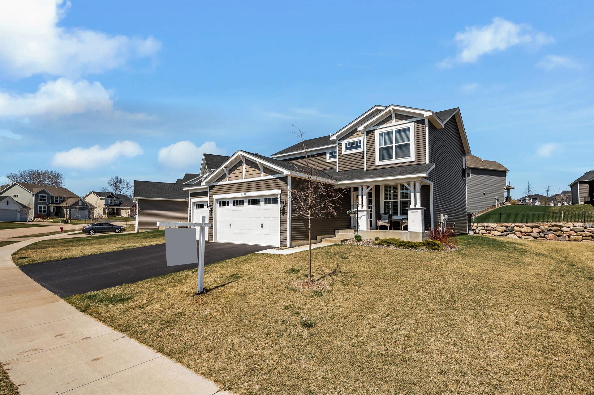 1551 Edgebrook Lane
