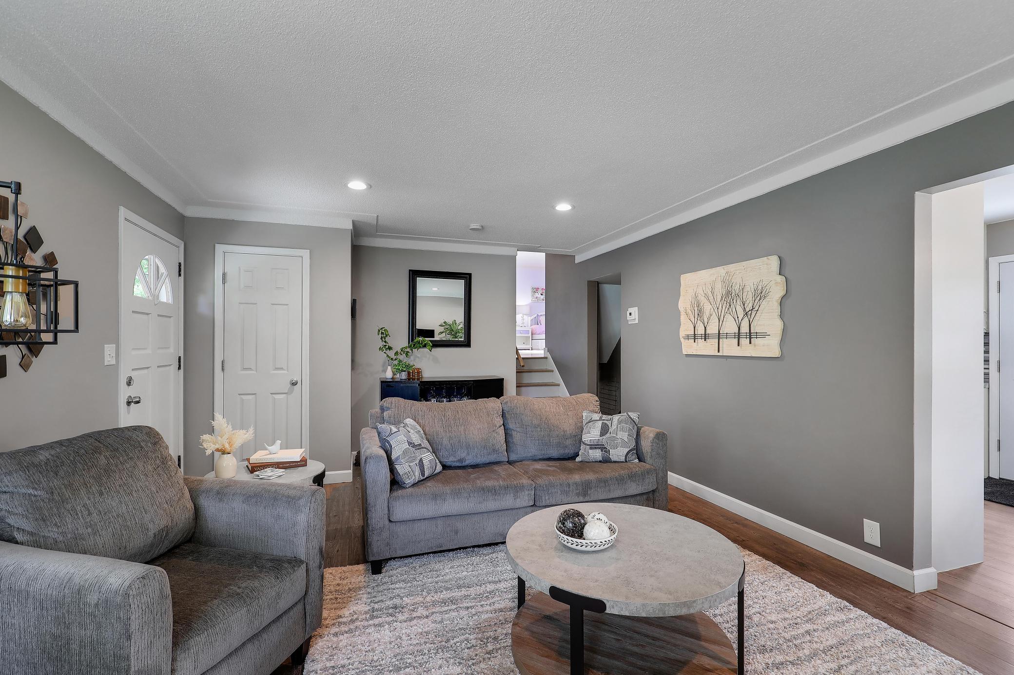 2817 W 108th Street