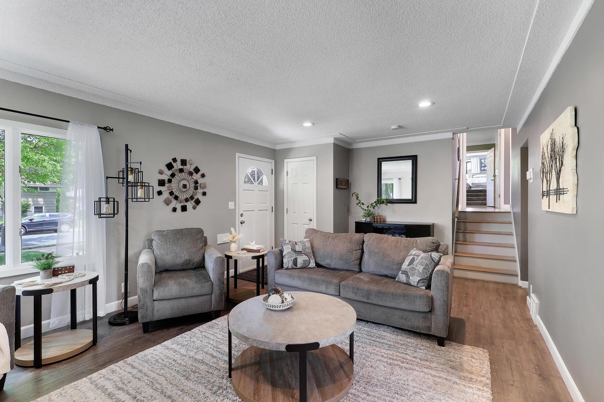 2817 W 108th Street