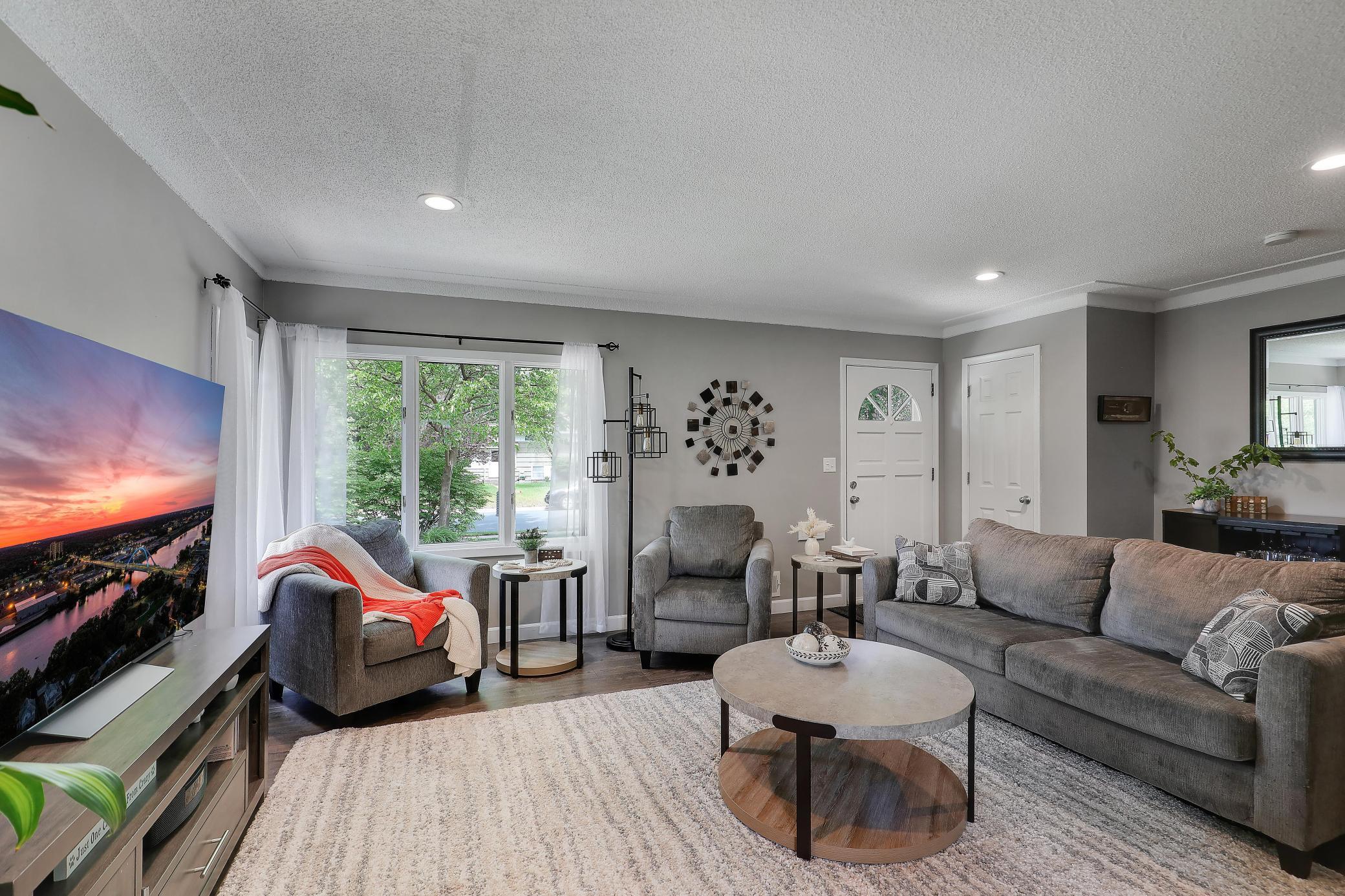 2817 W 108th Street