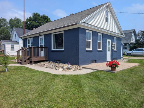 Photo of 100 Walker Avenue N, New York Mills, MN 56567 (MLS # 7090533)