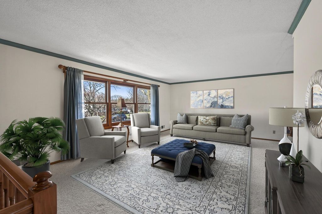 Photo of 303 Thompson Avenue W, West Saint Paul, MN 55118 (MLS # 7038500)