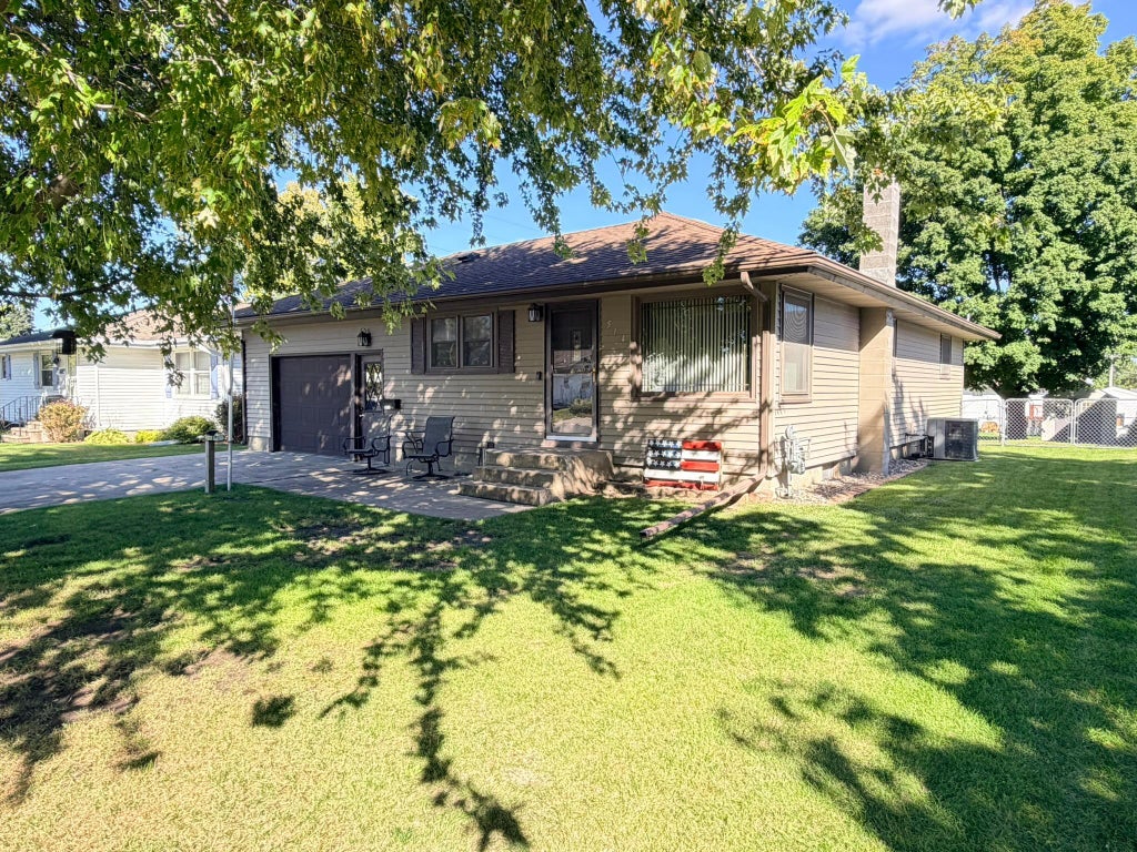 Photo of 514 4th Avenue SE, Stewartville, MN 55976 (MLS # 7149907)