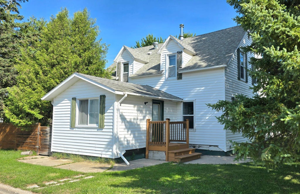 Photo of 125 4th Avenue SE, Clearbrook, MN 56634 (MLS # 7143322)