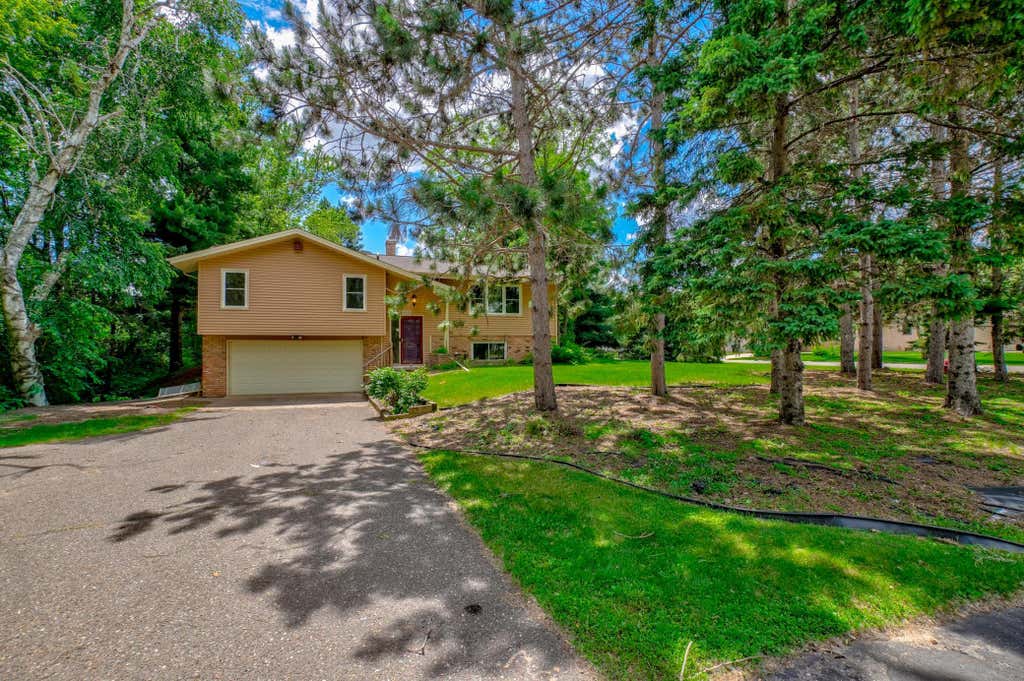 Photo of 5881 Lexington Avenue N, Shoreview, MN 55126 (MLS # 7070233)