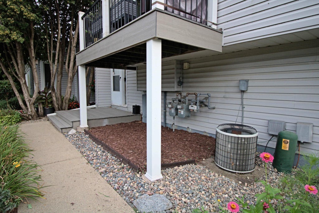 Photo of 7509 Landau Drive, Bloomington, MN 55438 (MLS # 7139071)