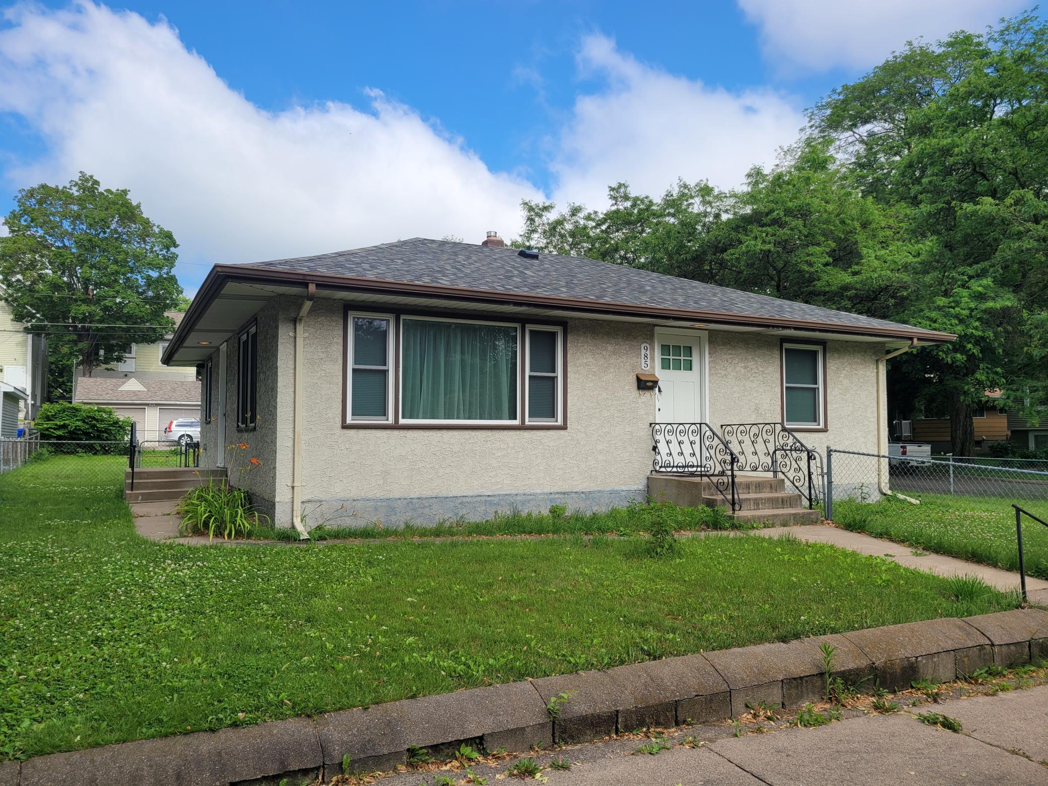 985 Bradley Street