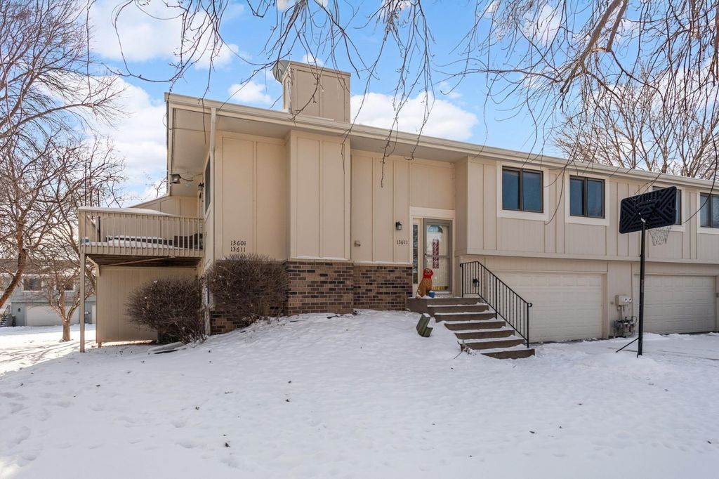 Photo of 13611 86th Avenue N, Maple Grove, MN 55369 (MLS # 6824284)