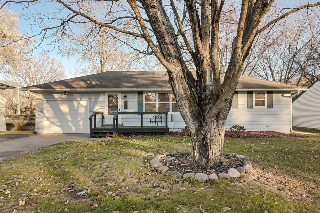 Photo of 719 Keniston Street N, Champlin, MN 55316 (MLS # 7001969)