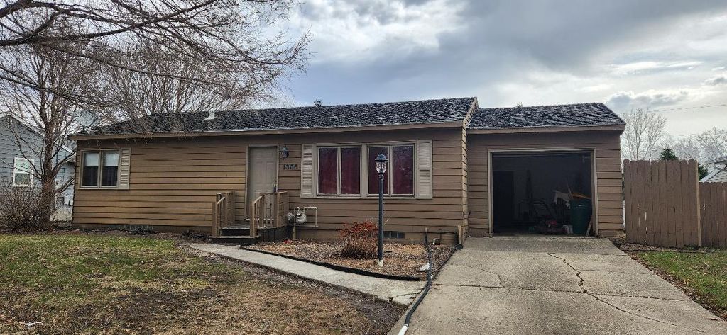 Photo of 1306 Crestview Road, Albert Lea, MN 56007 (MLS # 7046267)