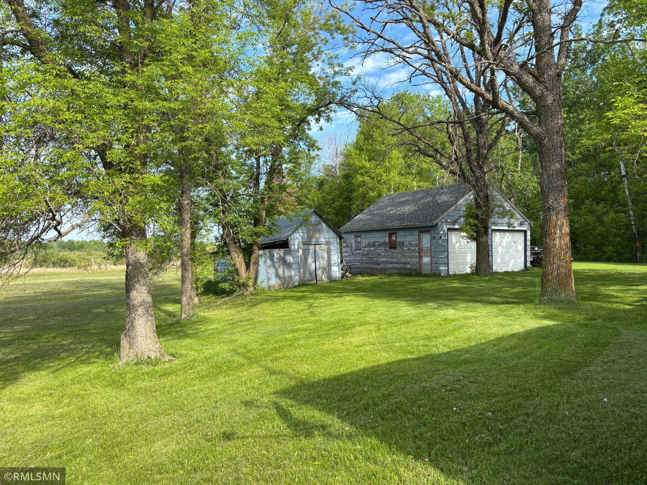 290 Nelson Avenue W