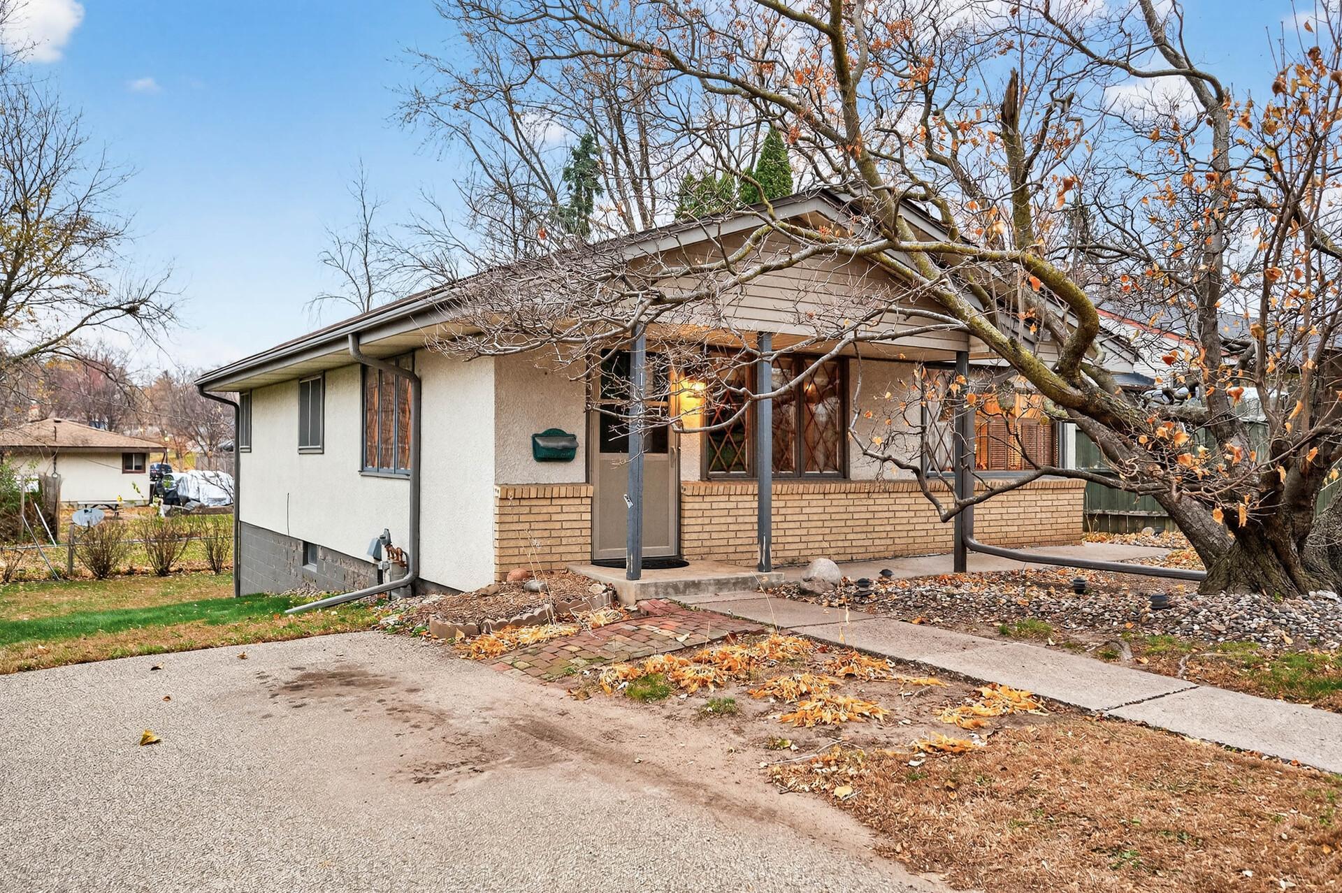 1549 Old Hudson Road