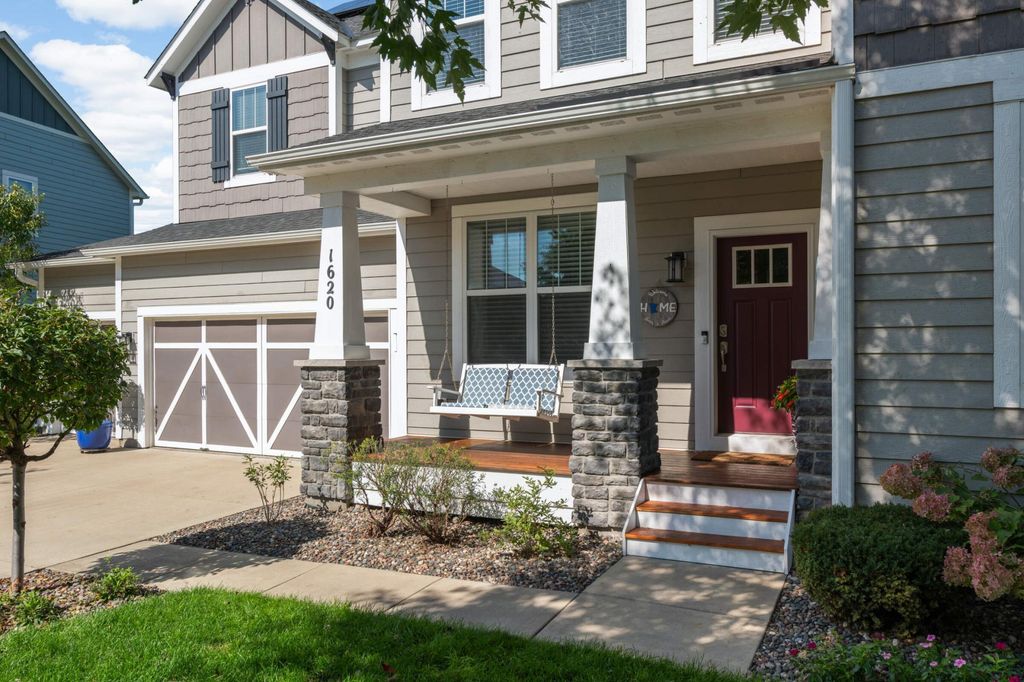 Photo of 1620 Bluewater Lane, Woodbury, MN 55129 (MLS # 6786632)