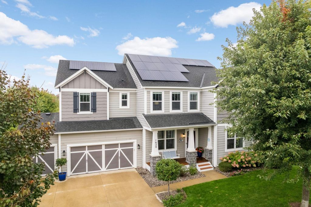 Photo of 1620 Bluewater Lane, Woodbury, MN 55129 (MLS # 6786632)