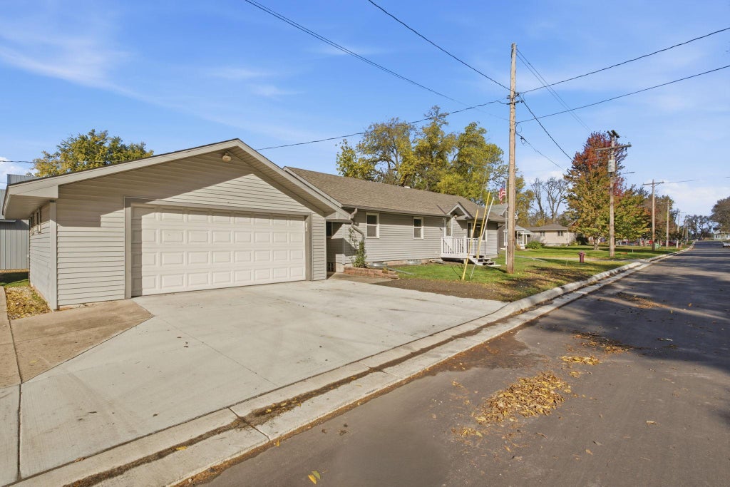 Photo of 117 3rd Street N, Kandiyohi, MN 56251 (MLS # 7164804)