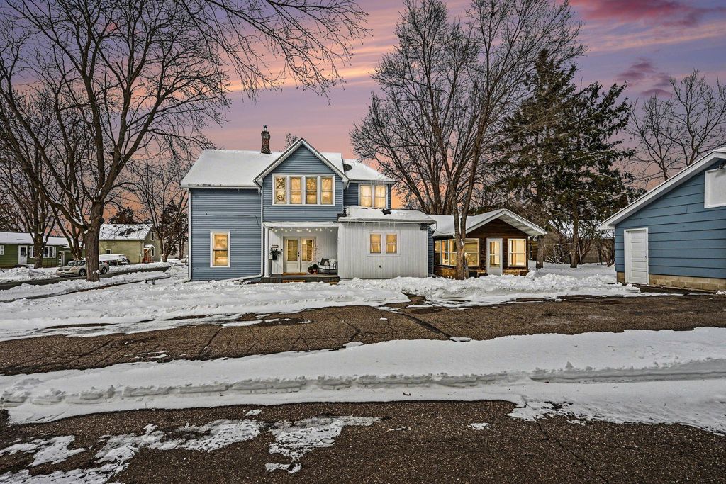 Photo of 418 4th Street N, Hudson, WI 54016 (MLS # 7038452)