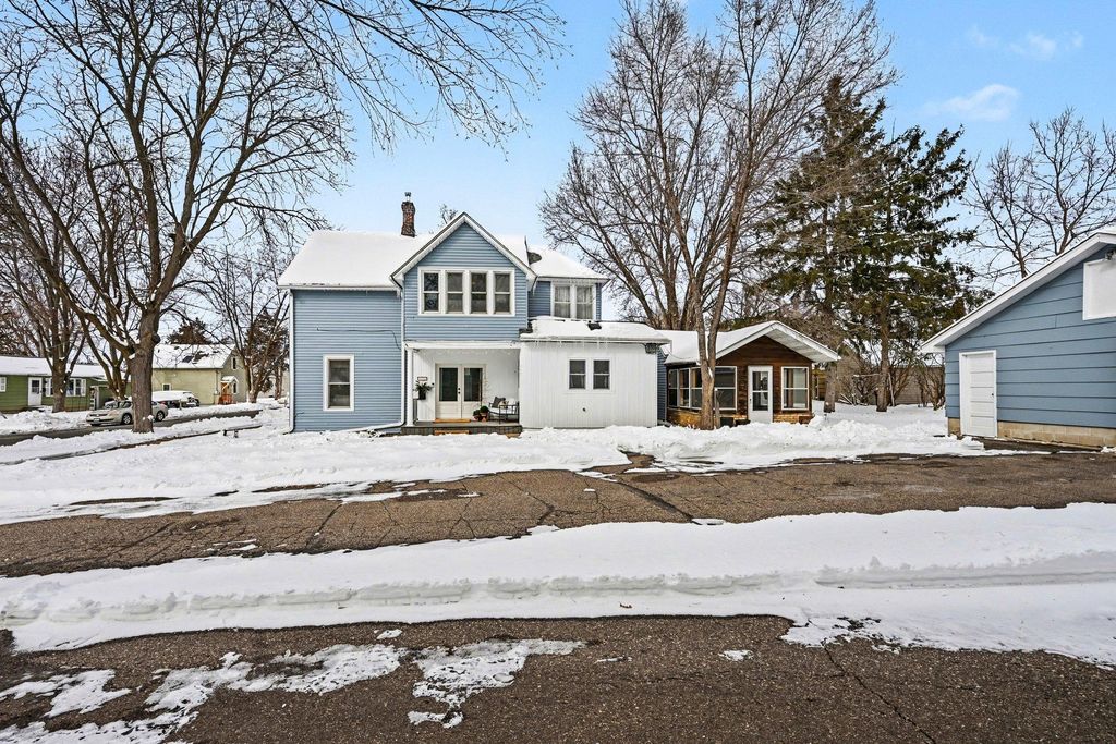 Photo of 418 4th Street N, Hudson, WI 54016 (MLS # 7038452)