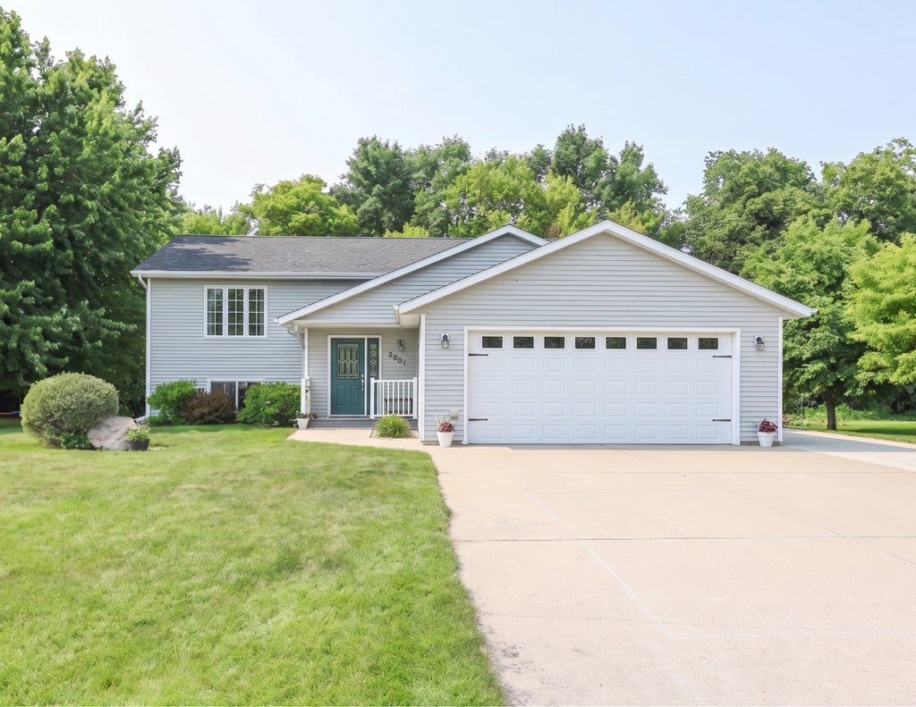 Photo of 2501 Shadow Lane SE, Alexandria, MN 56308 (MLS # 7100899)