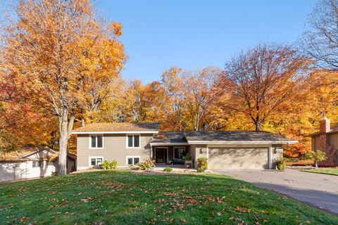 10730 34th Avenue N Plymouth MN 55441