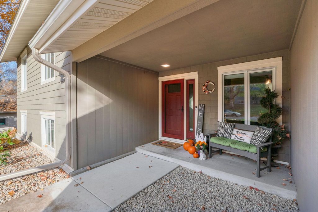 Photo of 10730 34th Avenue N, Plymouth, MN 55441 (MLS # 7001835)