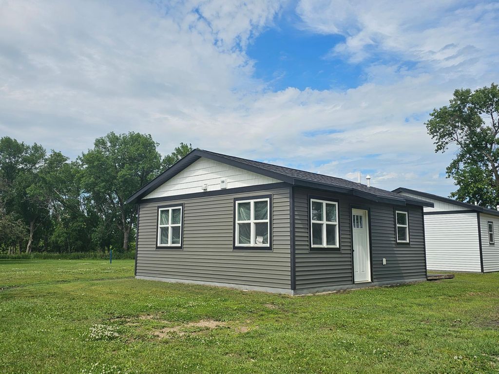 Photo of 201 10th Avenue SE, Pipestone, MN 56164 (MLS # 7036361)