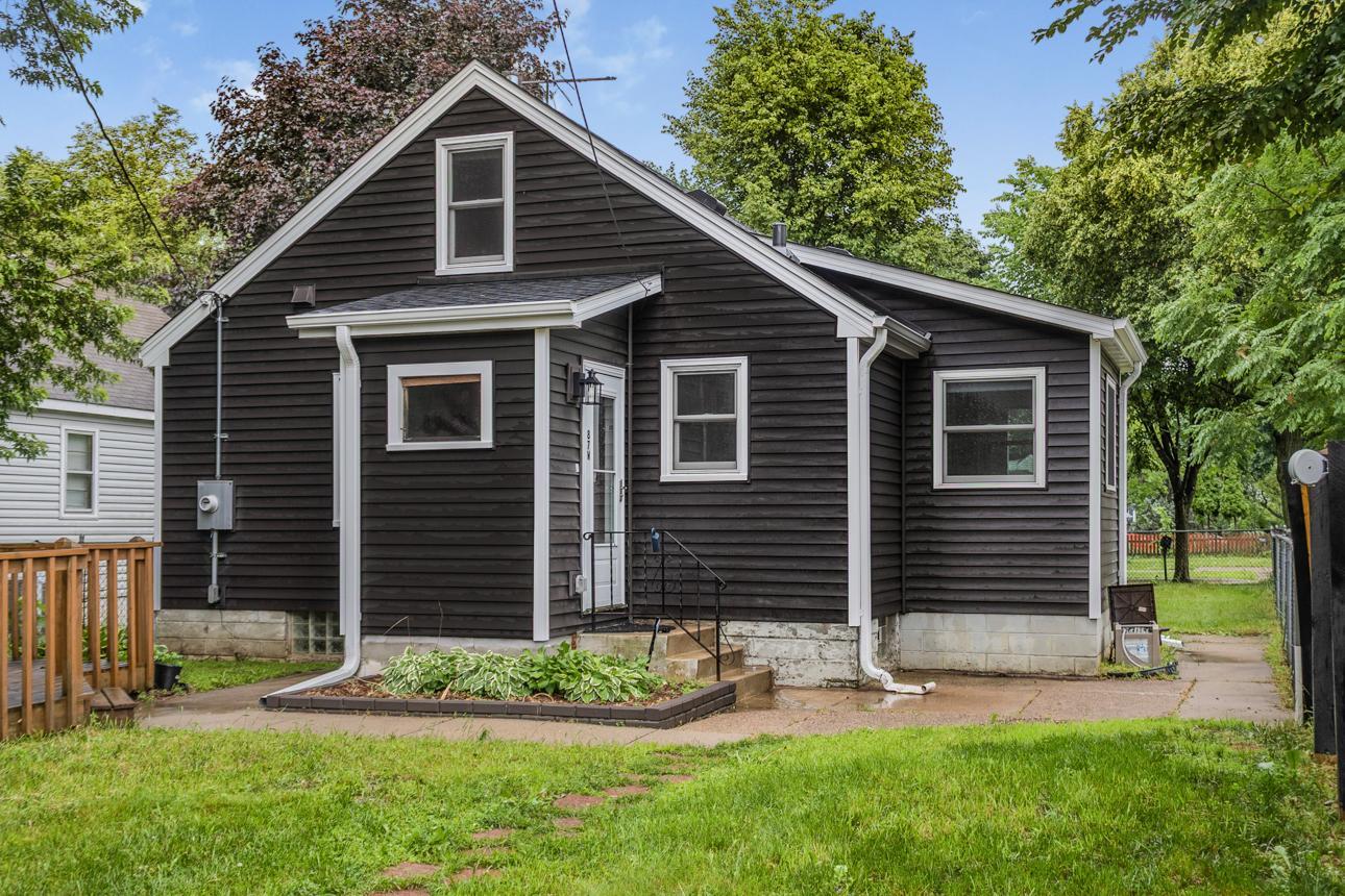 87 Wheelock Parkway W