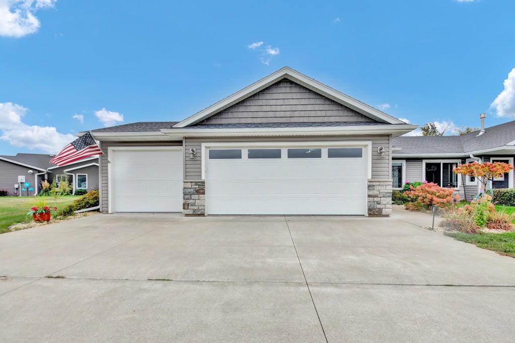 Photo of 1235 N 10th Street, Lake City, MN 55041 (MLS # 7160183)