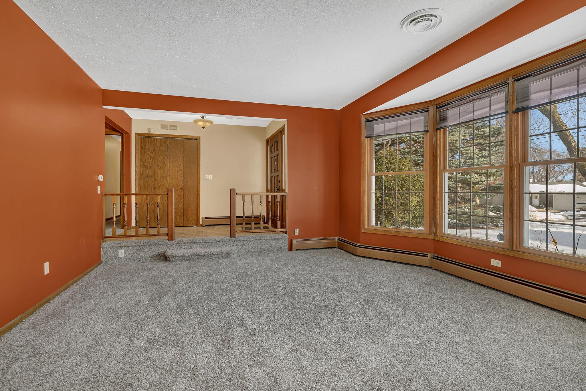 1335 Cooper Avenue S