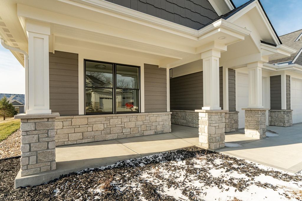 Photo of 2608 Bentley Drive SW, Rochester, MN 55902 (MLS # 6657831)