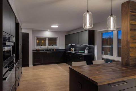 2221 Youngman Avenue 402 Saint Paul MN 55116