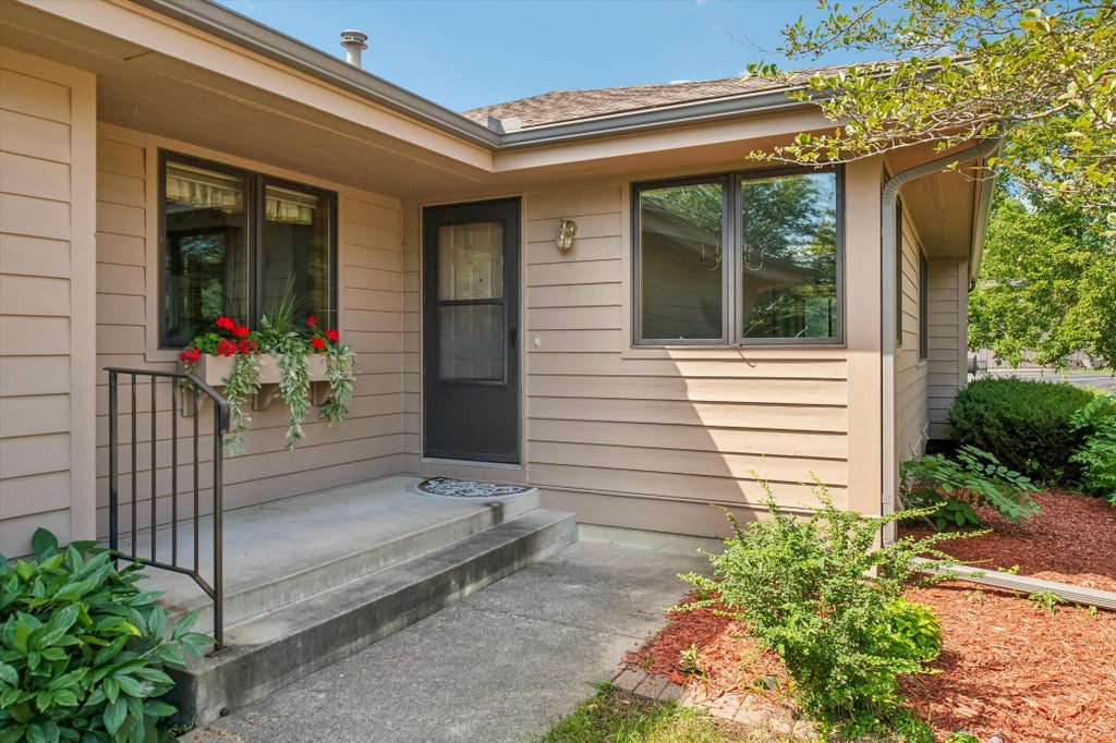 Photo of 1236 Woodley Street E, Northfield, MN 55057 (MLS # 7129831)