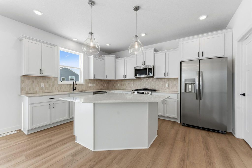 Photo of 12091 Ivy Street, Rogers, MN 55374 (MLS # 7025996)