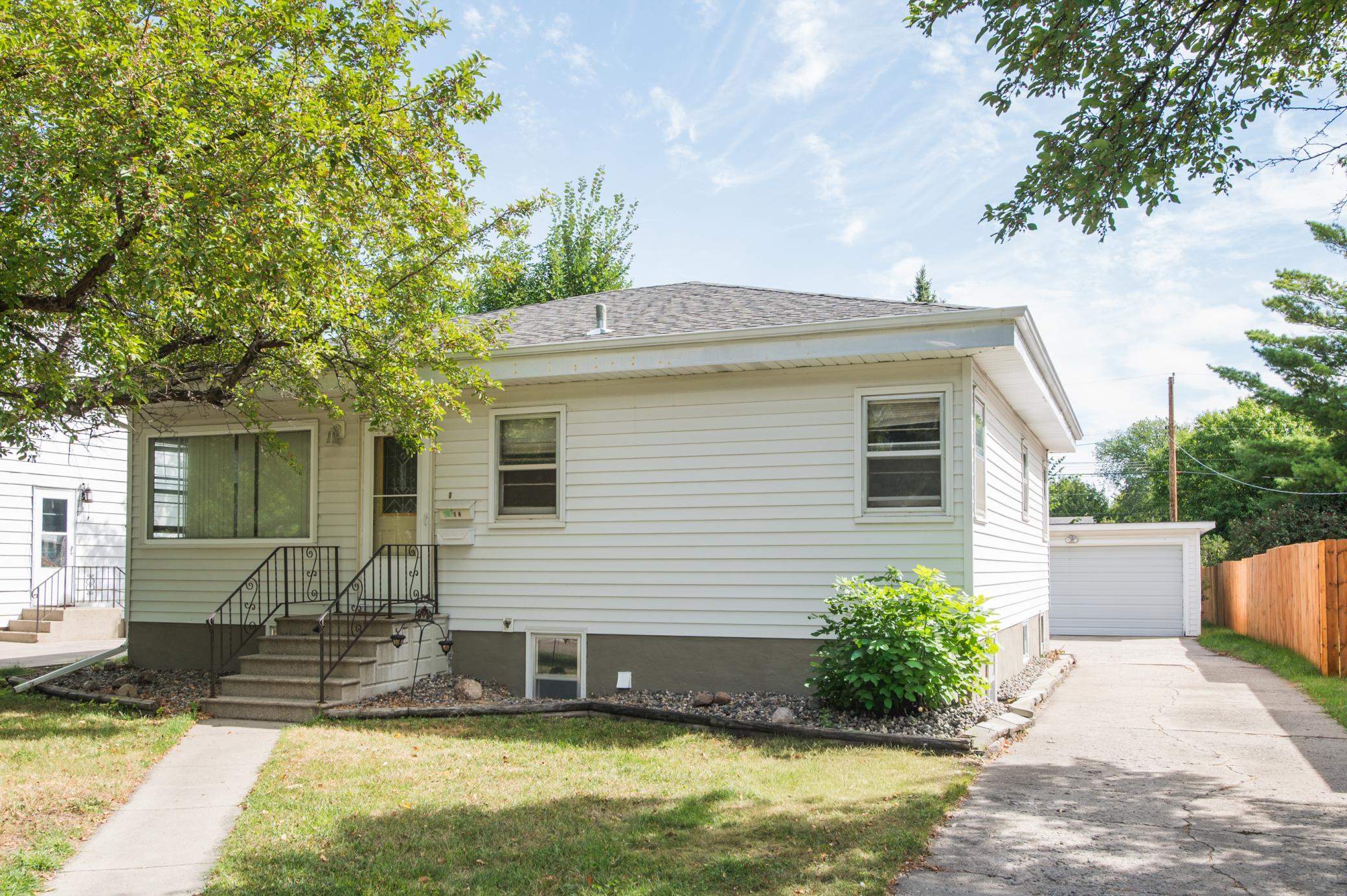 614 16th Street N - Photo 4