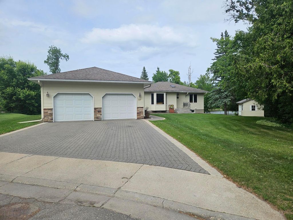 Photo of 1217 Taft Street E, Thief River Falls, MN 56701 (MLS # 7036796)