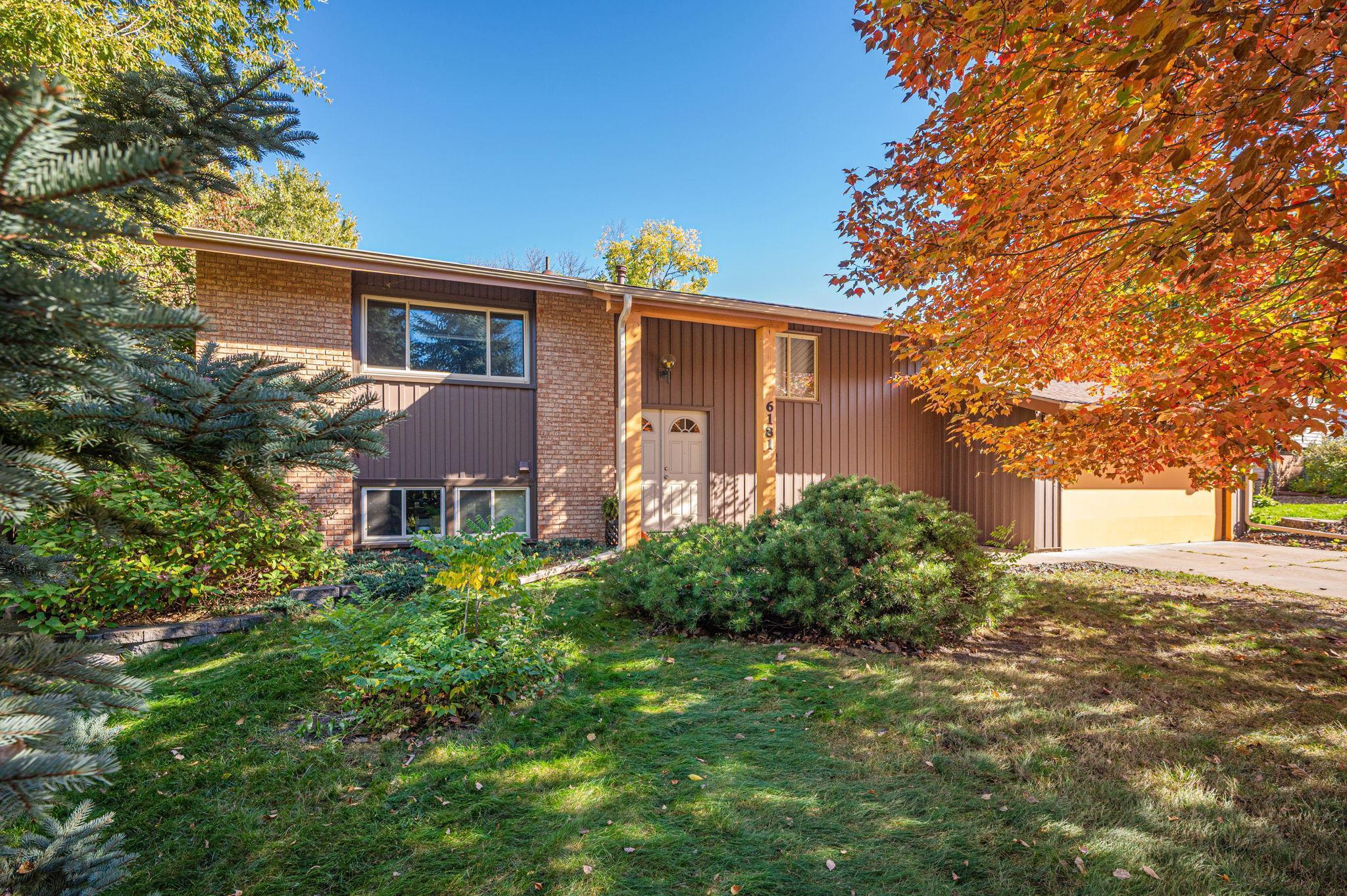 6181 Benjamin Street NE