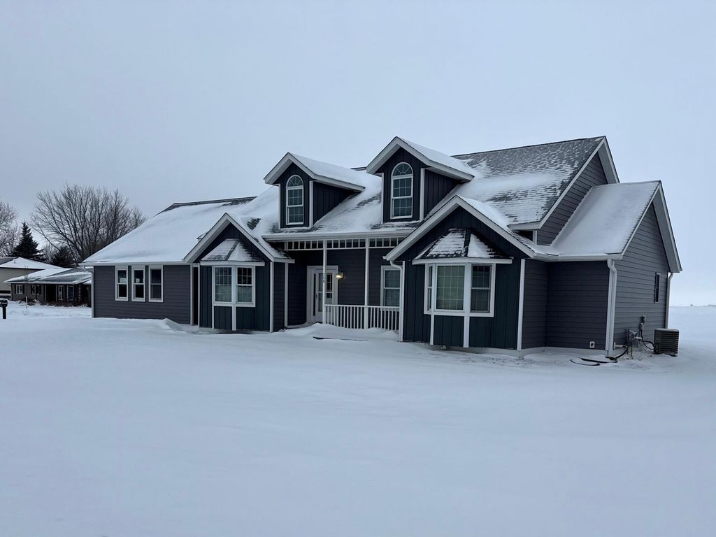 Photo of 308 S Range Road, Springfield, MN 56087 (MLS # 6825193)