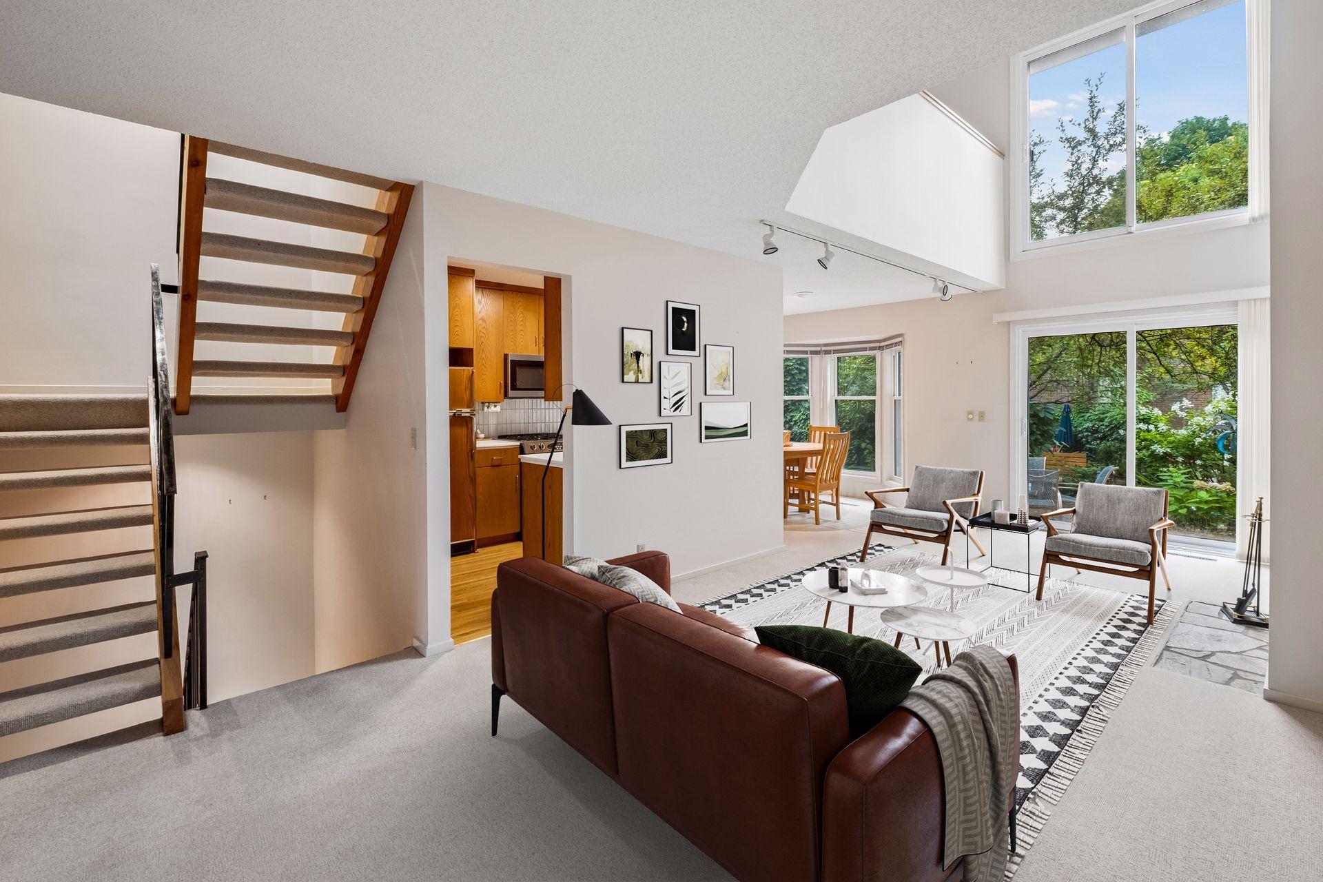 1926 Dupont Avenue S
