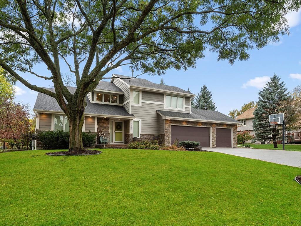 Photo of 1309 Aspen Drive, Burnsville, MN 55337 (MLS # 7022276)